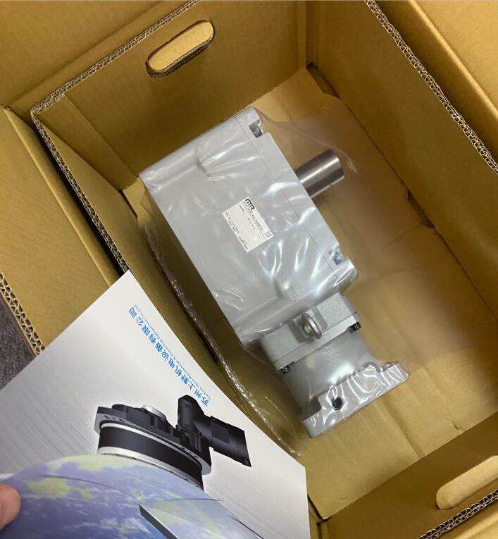 日精高精度减速机 型号：AF3FZ40R-40L2000K33.jpg